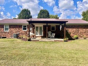 Exterior - Charming Southern Home (Campbellsville)