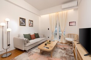 Apartment, Smoking - LIV - Modern Heavenly Retreat in Exarcheia (Athens)