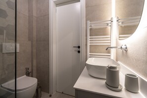 Room - LIV - Elegant City Stay in Pagrati (Athens)