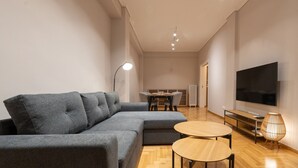 Luokittelematon kuva, 4 kautta 32, painike