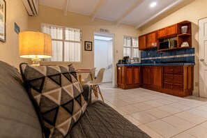 Appartamento, letti multipli, patio, vista giardino (Villas Paraiso B52) | Interni