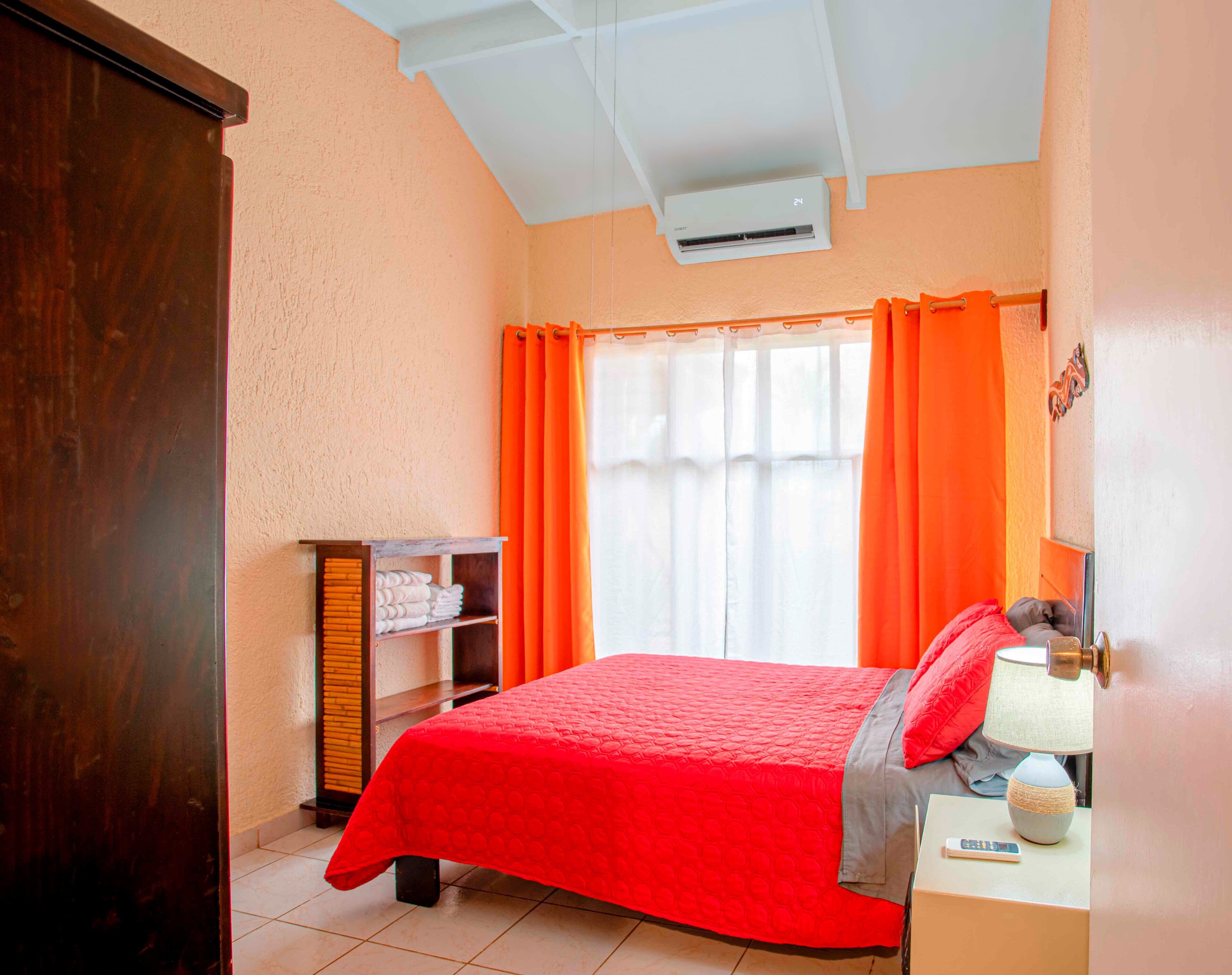 Apartamento, várias camas, varanda, vista para o jardim (Villas Paraiso B52) | 2 quartos, Wi-Fi de cortesia