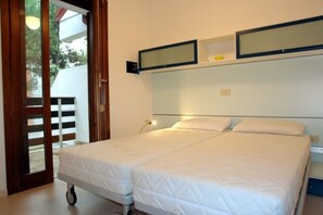 Villa, 3 Bedrooms, Balcony, Garden View | 4 bedrooms - Perfect Holiday Home With Fenced Garden in Lignano Pineta (Lignano Sabbiadoro)