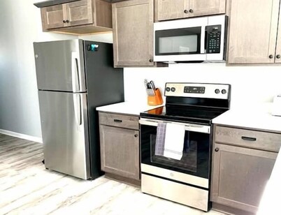 Welcome to Serenity - Spacious 4-bedroom townhome in Mankato minutes from MSU