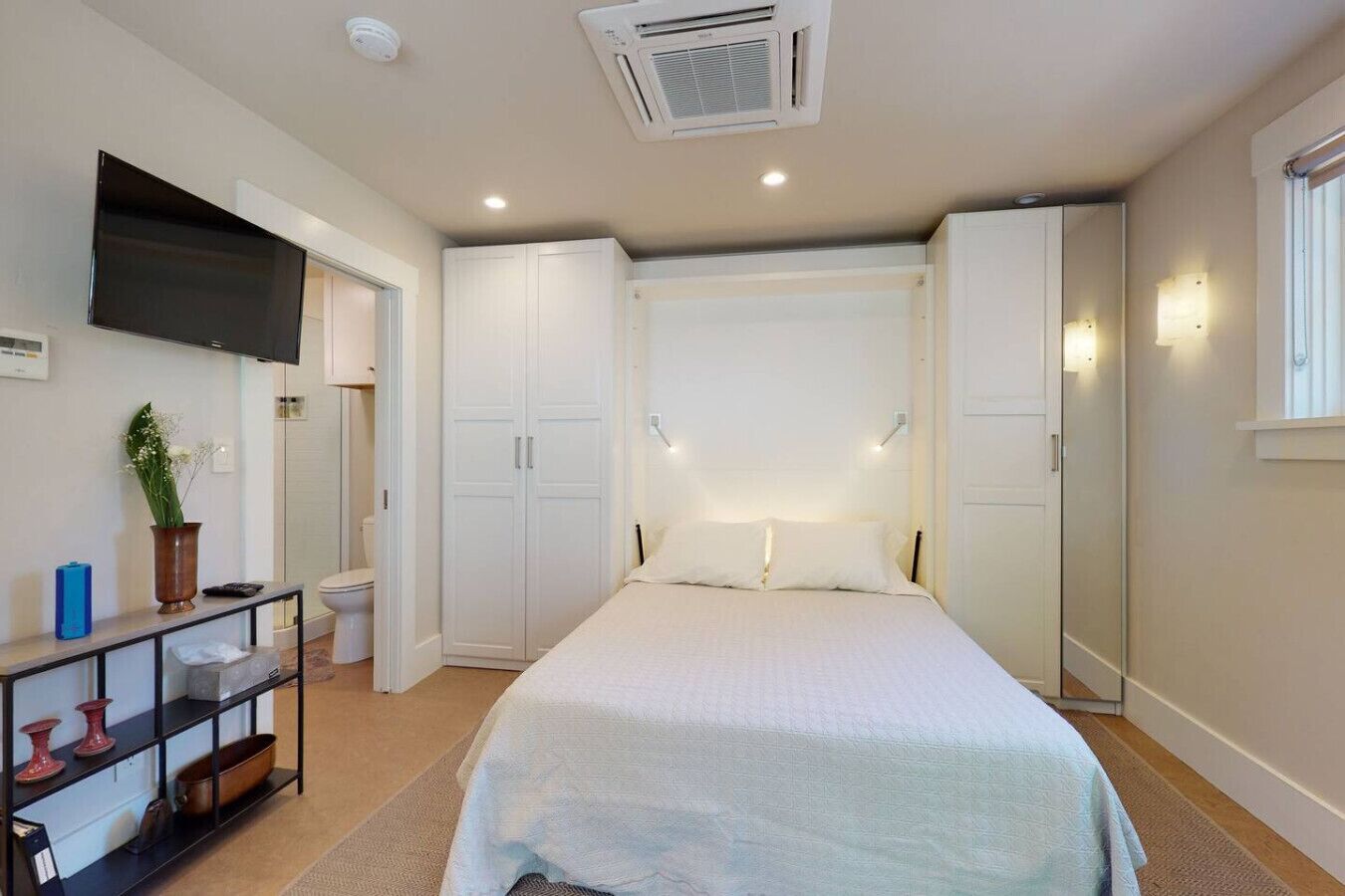 Skrivbord, strykjärn/strykbräda, gratis wi-fi och sängkläder