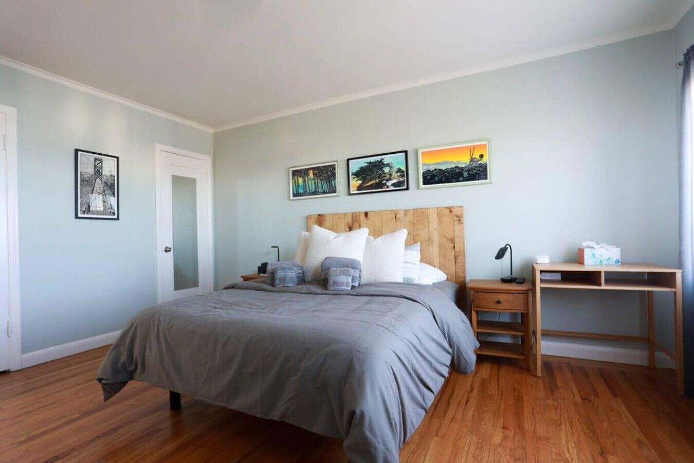 Desk, iron/ironing board, WiFi, bed sheets