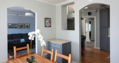 Quaint 2BR/1BA Apt - 7 min walk to Ocean Beach