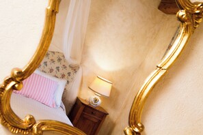 2 عدّة غرف نوم وواي فاي مجانًا وملاءات أسرّة