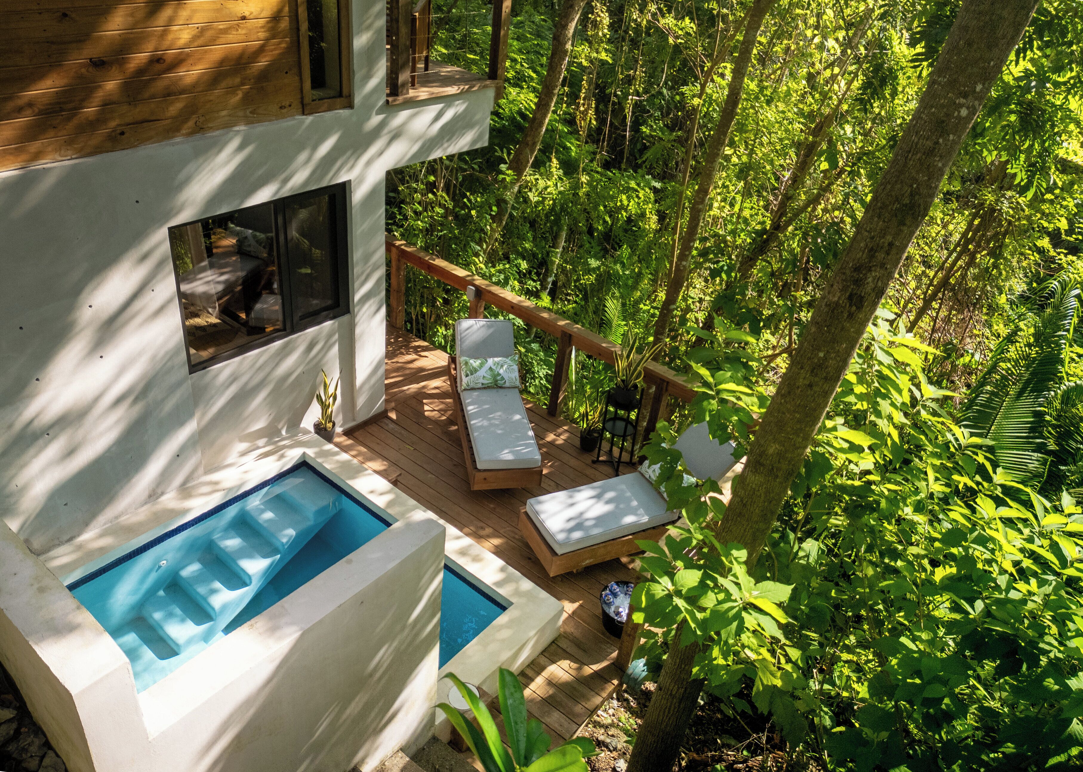 Außenpool, Liegestühle