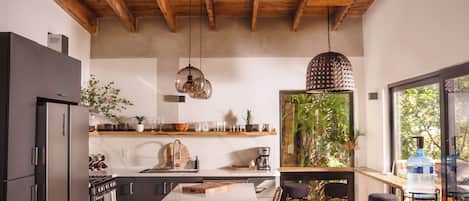 Luxury Villa, 2 Bedrooms, Balcony, Garden View | Private kitchen