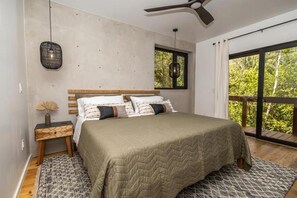 Luxury Villa, 2 Bedrooms, Balcony, Garden View | 2 bedrooms, Egyptian cotton sheets, premium bedding, memory-foam beds - Villa Sea Breeze (Roatan)