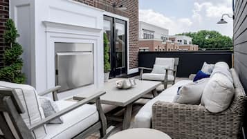 The Burg House 2 Bedroom Penthouse | Terrace/patio