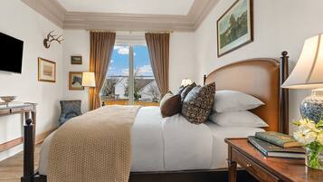 Minibar, in-room safe, blackout drapes, free cribs/infant beds