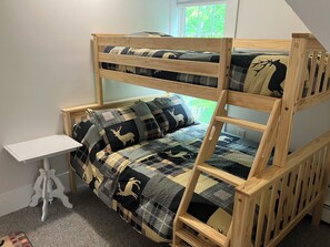 3 Schlafzimmer, Bügeleisen/Bügelbrett, Reisekinderbett, WLAN