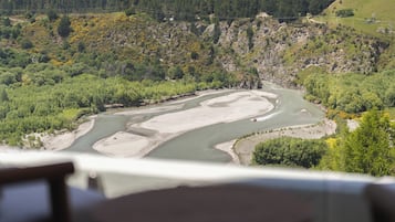 Superior Shotover View Room | ํธ์ ์ ๋ง