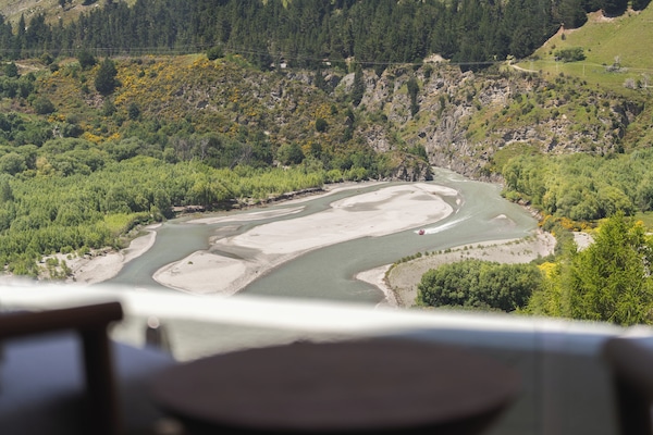 Superior Shotover View Room | Søudsigt