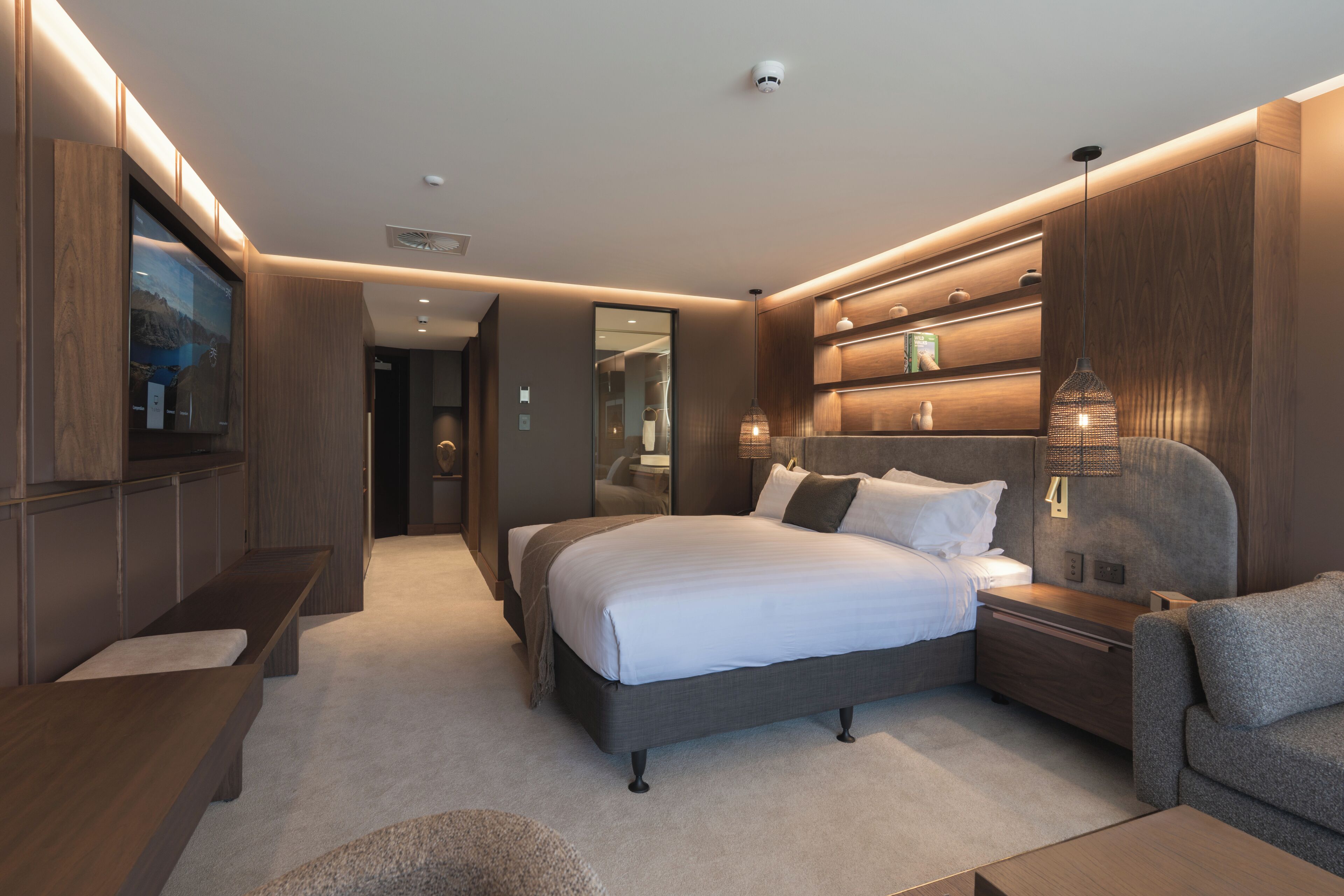 Shotover River View Room | Sengetøy av topp kvalitet, safe på rommet, skrivebord og lydisolert