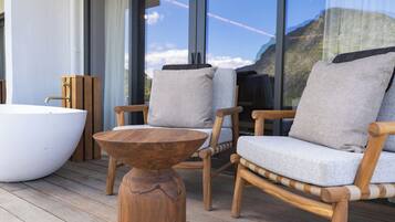 Shotover River View Room | Terrace/patio