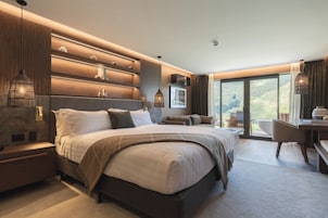 Shotover River View Room | Roupas de cama premium, cofres nos quartos, escrivaninha