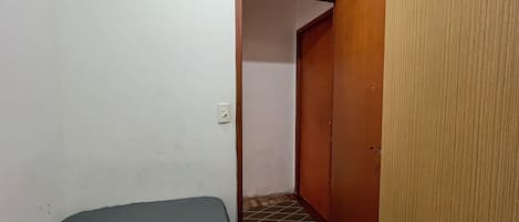 Huoneisto | Pimennysverhot, ilmainen Wi-Fi, yksilöllisesti sisustettu