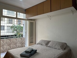 Basic Apartment | Individually decorated, blackout drapes, free WiFi - Spacious apartment on Copacabana beach (Rio de Janeiro)