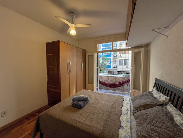 Apartment | Blackout curtains, free WiFi, individually decorated - Spacious apartment on Copacabana beach (Rio de Janeiro)