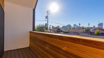 Apartment | 2 bedrooms, desk, Internet