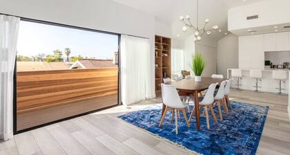 Urban Art Loft - Historic DT Phoenix-chefs Kitchen