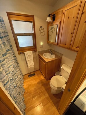 Hårtork och handdukar