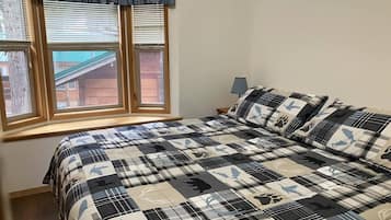 1 bedroom, bed sheets