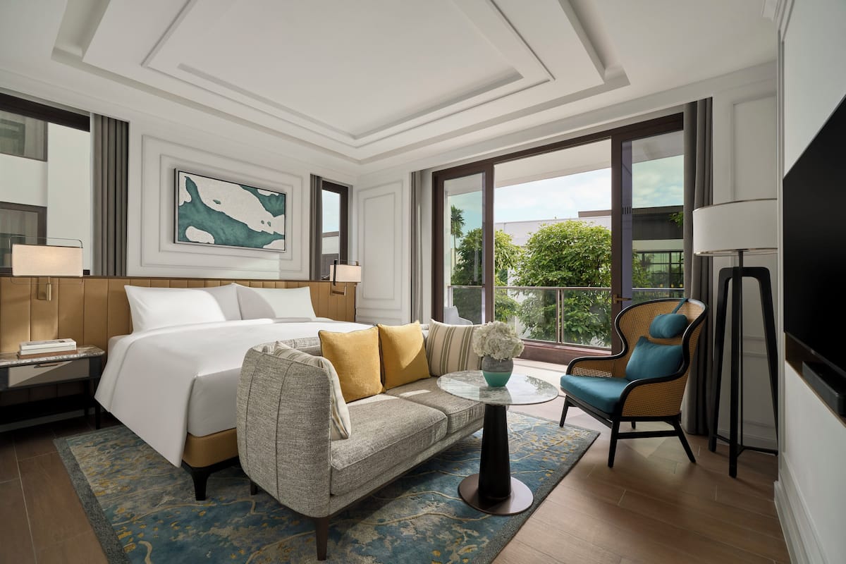 Villa, 3 Bedrooms, Private Pool | Free minibar items, laptop workspace, blackout drapes, soundproofing