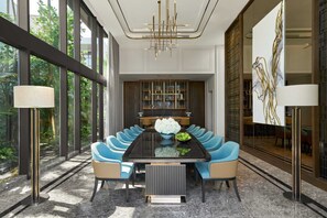 Vila, várias camas (Halong Bay) | Sala de jantar