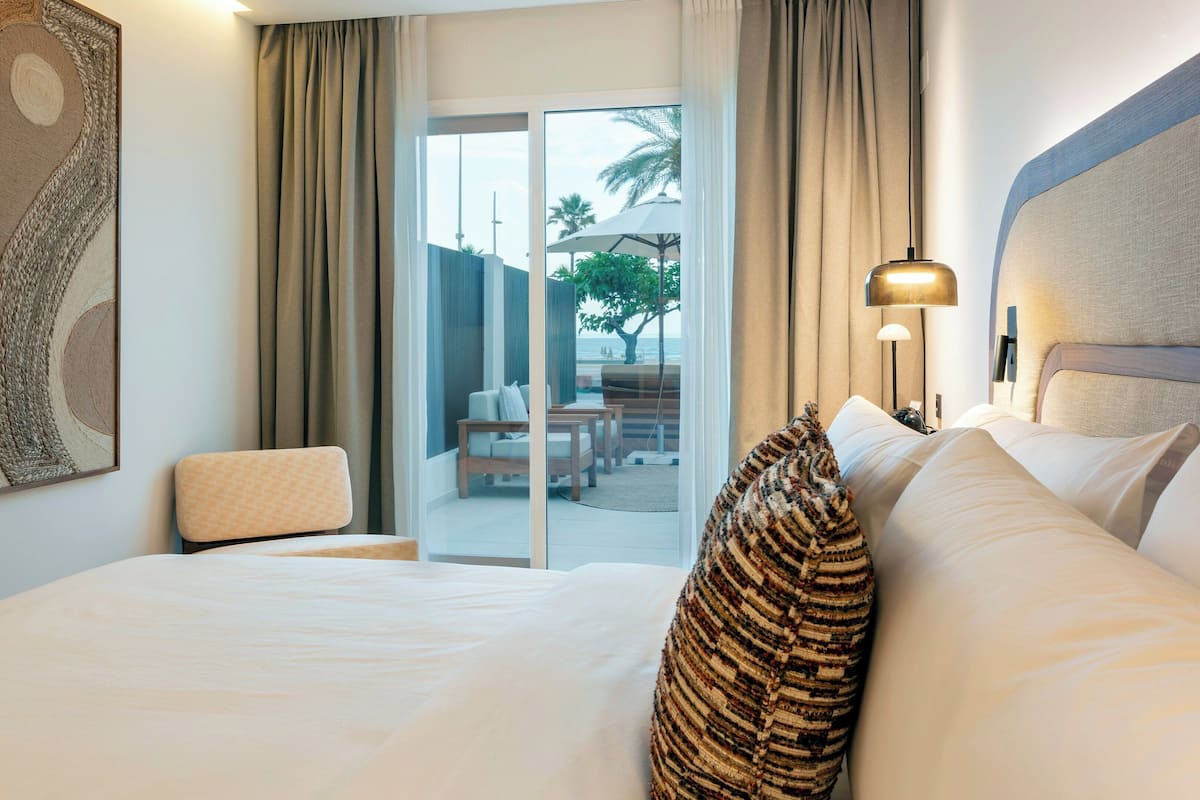 Standard Room, 1 Queen Bed, Accessible