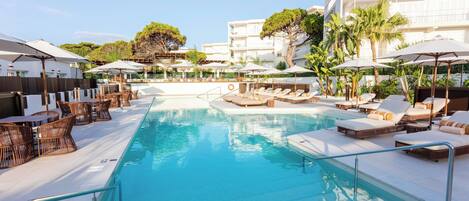 Outdoor pool, pool umbrellas, pool loungers