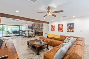 Casa | 4 dormitorios y Internet