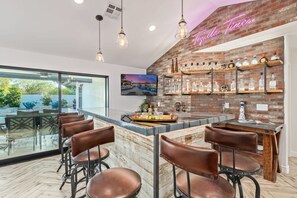 House | 4 bedrooms, Internet