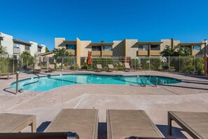 Apartment | 2 bedrooms, Internet - Walk 2 Old Town Fashion Square 4 Heated Pools (Scottsdale)