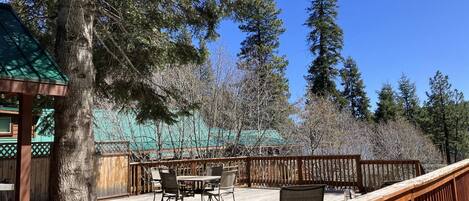 تناول الطعام بالخارج