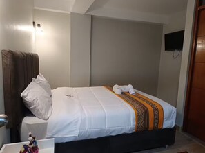4 quartos, ferros/tábuas de passar roupa, Wi-Fi, roupa de cama