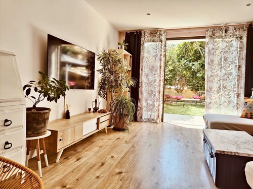 Appartement F4 avec jardin à deux pas de la plage