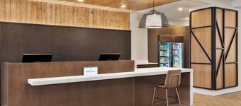 Staybridge Suites Montréal Airport - St-Laurent By IHG