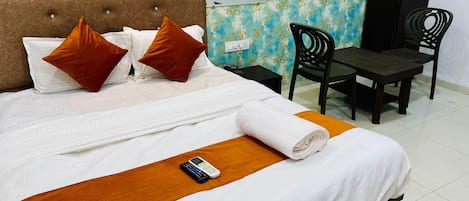 Habitación Deluxe | Espacio para trabajar con un portátil y wifi gratis