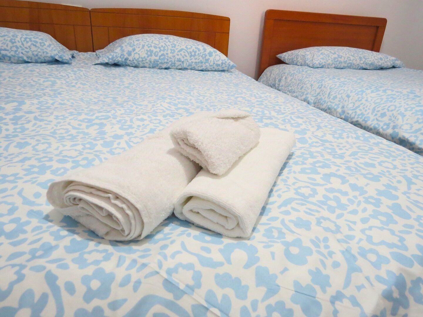 1 bedroom, iron/ironing board, travel crib, WiFi