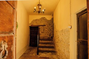 Interior entrance - Casa Vacanze Menta&Rosmarino (Mercatello sul Metauro)