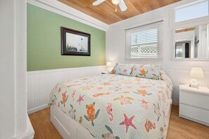 1 bedroom, bed sheets