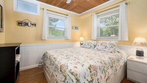 1 bedroom, bed sheets