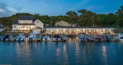 Sunset Cove Cottage at the Inn on Turville Creek