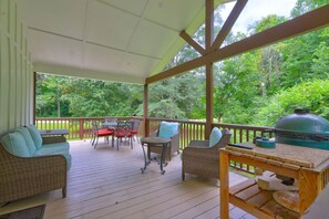 Outdoor dining - Hike & Swim: Hideaway < 10 Mi to Pine Mountain (Shiloh)