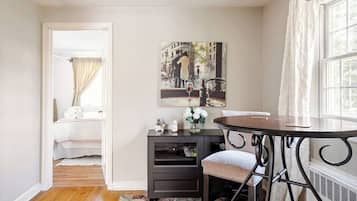 4 Schlafzimmer, Bügeleisen/Bügelbrett, WLAN, Bettwäsche