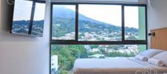Cozy, Modern APT @ Col. Escalon - Pool, Gym, A/C